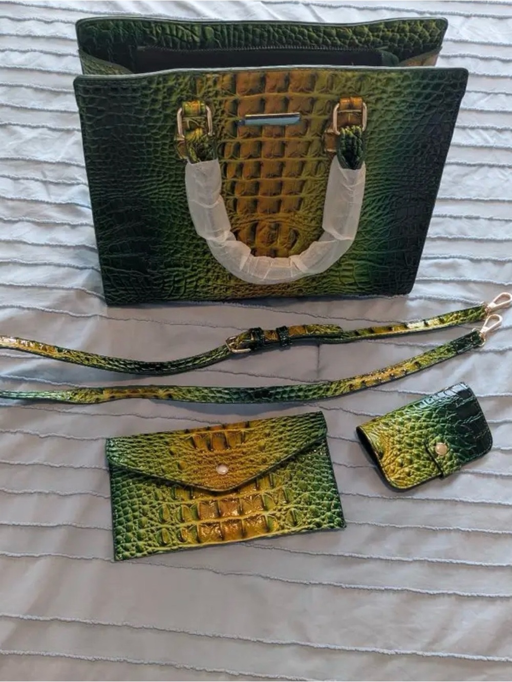 Green Croc-Embossed Women's Tote Bag with Wallet & Card Case
